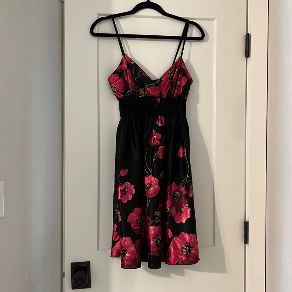 Forever21 dress black with pink flowers